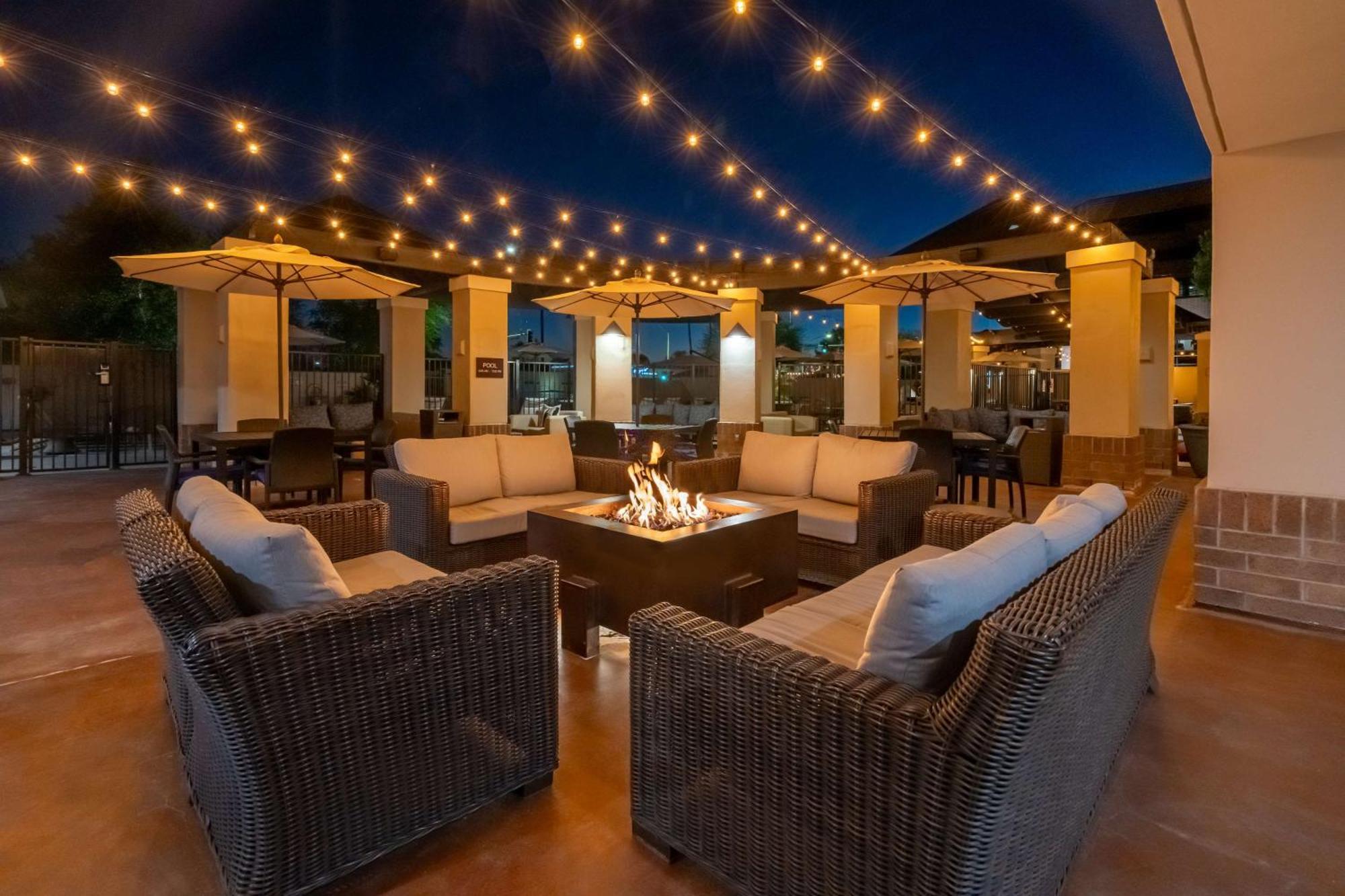 Hilton Garden Inn Scottsdale Old Town Екстер'єр фото